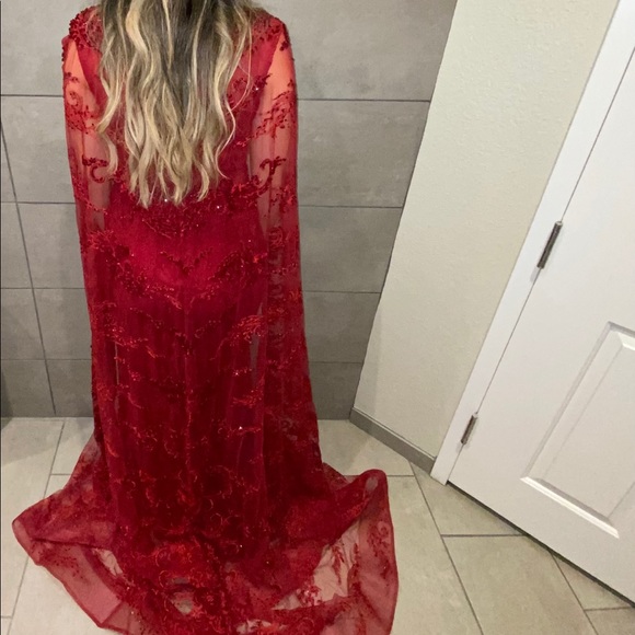 GORGEOUS DRESS - Picture 3 of 6